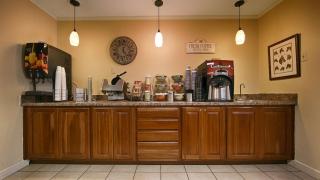 Best Western Shelbyville Lodge - 3