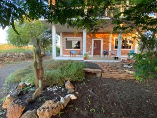 Black Beach House - Floreana - 9