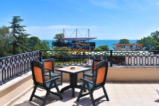 Sea View Rental Front Beach - Golden Sands - 7