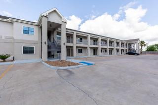 Studio 6 Bay City TX - 5