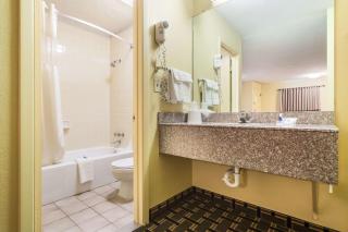 Rodeway Inn Lincoln West - University Area - Lincoln - 5