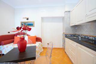 Amalfi Old Square room & apartments , 73 steps from the street - 3