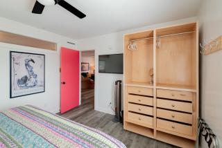 Folly Vacation Perfect Purple Palace Apt A - 3