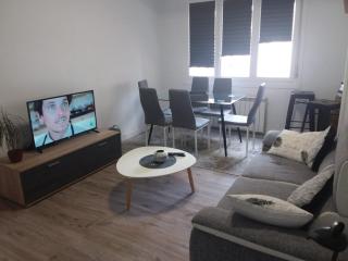 La Barrica de Gran vía 43 en el centro de Logroño 7 personas - 9