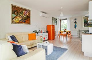 Panoramic Art Apartment with jacuzzi - 4