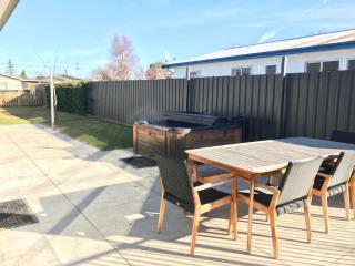 Twilight on Tekapo Drive with spa, Twizel - 9