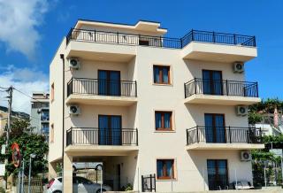Family Apartments - Bar - 5