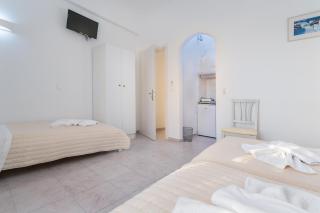 John's Rooms & Studios - Parikia - 4