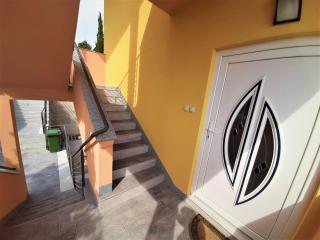 Cozy apartments with sea view - Novi Vinodolski - 9