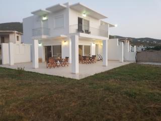 MAREMARI VILLA - 8