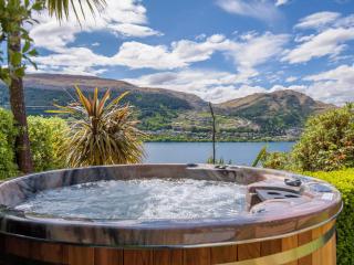Sunny Lakeview Villa - Queenstown - 9