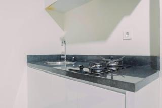 Lavish 2BR Apartment at Grand Sungkono Lagoon By Travelio - Surabaya - 3