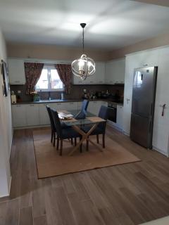 Villa Kalamata Peanuts - 5