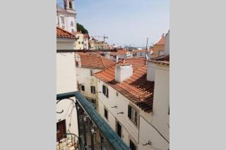 InLoveApartments - Typical Alfama Balcony - 0