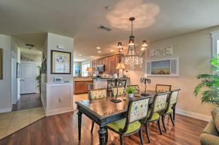 Pointe West Family Retreat Balcony and Ocean Views! - Galveston - 5