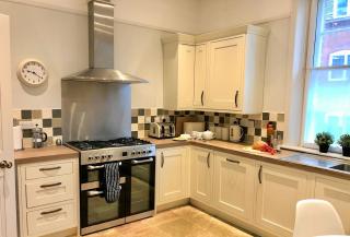 Quay Corner, 5 bed house, Christchurch Dorset - 6