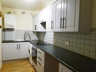 Inverness City 2 bedroom free parking - 8
