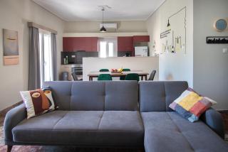 Emerald 110m2 entire floor apt steps to city’s heart - Kalamata - 4