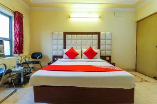 Hotel Sai Vatika Guest House - 1