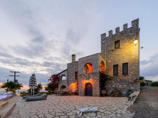 Majestic Chateau - Spectacular Seascapes & Pool - Kalamata - 6