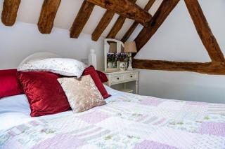 The Old Farm - Gloucester - 4