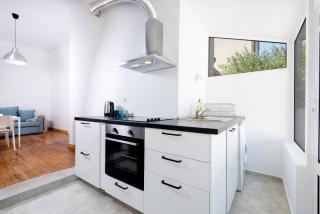 The WHITE APARTMENT - Bogoridi Main Street - 7