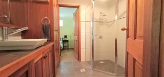 Treetops Hideaway Albury - Albury - 2