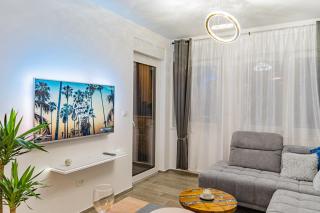 Jacuzzi - Flexible SelfCheckIns 20 - Zagreb - Luxury - Garage - Smart - Brand New - Apartments Repinc - Zagreb - 4