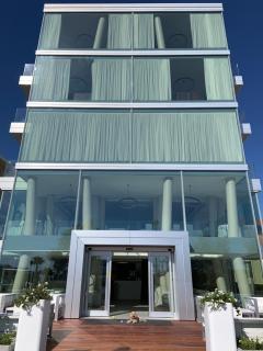 Hotel Commodore - Cervia - 0