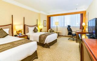 Crowne Plaza Qingdao by IHG - Qingdao - 1