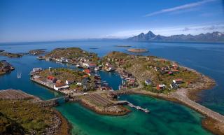 Heimbrygga Restaurant & Accommodation - Skrova - 8