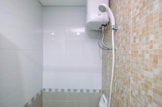 Homey and Comfortable 1BR Apartment at Royal Olive Residence By Travelio - 5