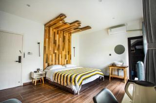 Beihai Silver Beach Yintai Time Seaview Villa Hotel - 3