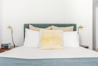 Decompress at a Tranquil, Minimal Urban Oasis with an Edge - 8