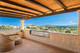 Homey Experience - Terrace Sea View Apartment - Olbia - 4