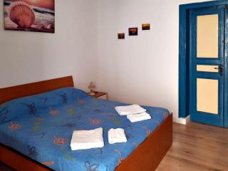 Flamingo Room - 5