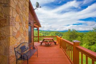 Kori's Mountain View, 1089 FREE tickets each paid day, Dollywood and More - Townsend - 9