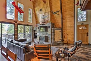 Chester Cabin with Deck - Walk to Lake and Golfing! - Chester - 0
