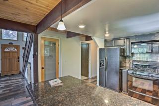 Chester Cabin with Deck - Walk to Lake and Golfing! - 5