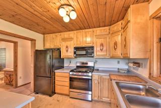 Quiet Guffey Getaway with Private Deck, Pond and Canoe - 1