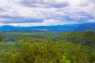 Mountain Sights-n-City Lights, Hot Tub, Spectacular Mtn Views, Pool Table!!! - 8