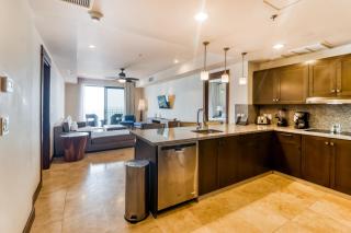 Unit 1014 at Croc's - 6