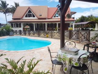 Villa charmante à Saint-Benoît avec piscine privée - Saint-Benoît - 0