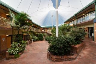 Mayfair Plaza Motel and Apartments - Hobart - 0