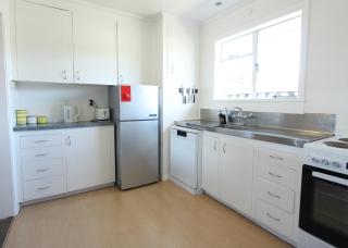 1 - Delightfully fresh, private home close to town - Wanaka - 2