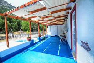 Ikaria Studios - Manganítis - 2
