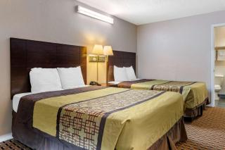 Rodeway Inn - 9