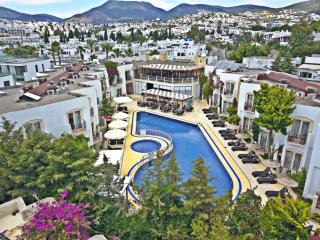 Serpina Hotel - Gümbet - 0