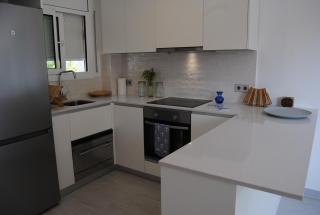 319 - Apart. Estoril - 2