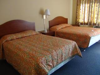 Desert Inn Motel - Corona - 0